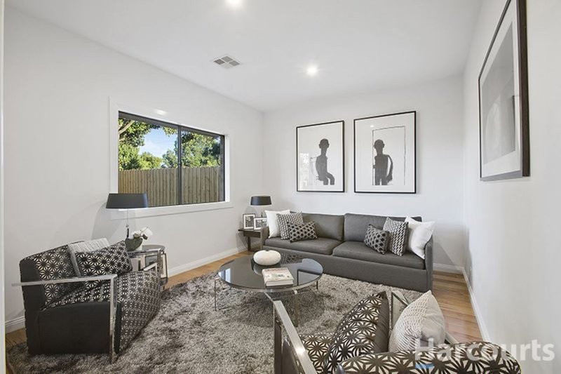 Photo - 109 Blackburn Road, Mount Waverley VIC 3149 - Image 4