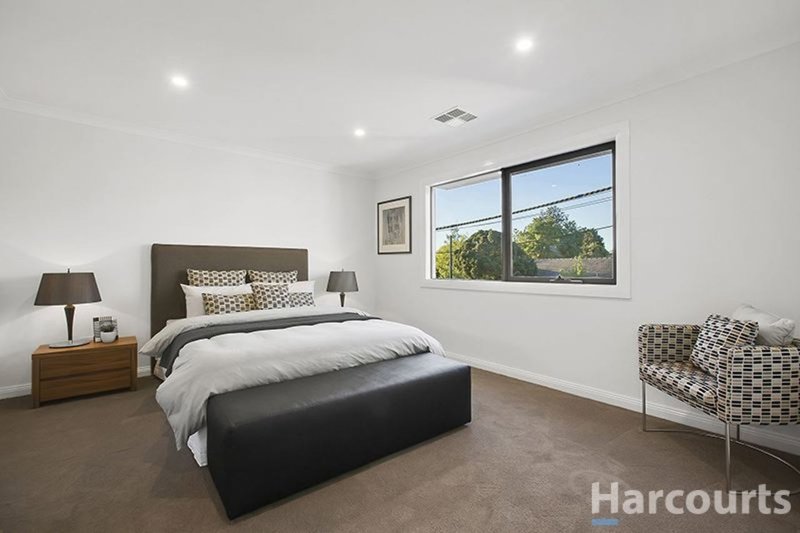 Photo - 109 Blackburn Road, Mount Waverley VIC 3149 - Image 13