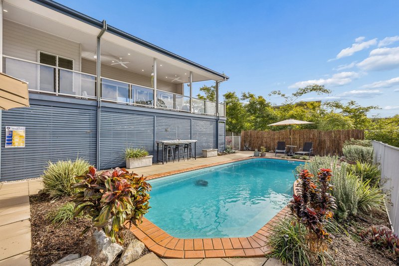 Photo - 109 Corvus Drive, Cashmere QLD 4500 - Image 2