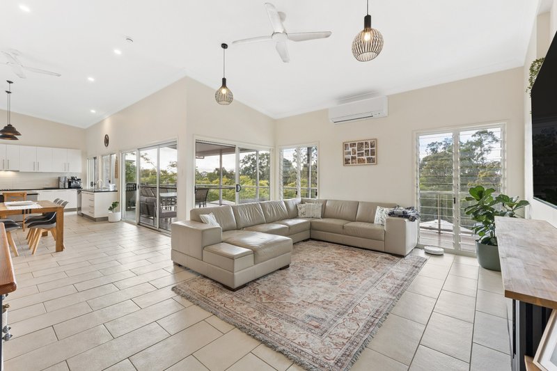 Photo - 109 Corvus Drive, Cashmere QLD 4500 - Image 9