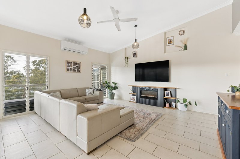 Photo - 109 Corvus Drive, Cashmere QLD 4500 - Image 10