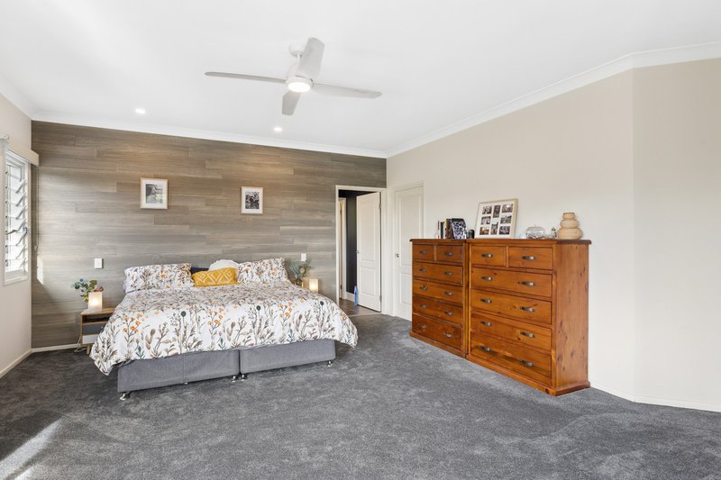 Photo - 109 Corvus Drive, Cashmere QLD 4500 - Image 12