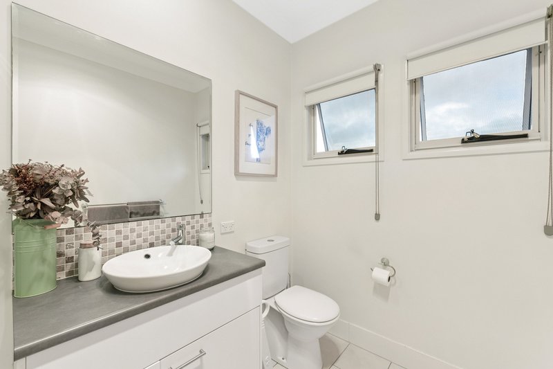 Photo - 109 Corvus Drive, Cashmere QLD 4500 - Image 16