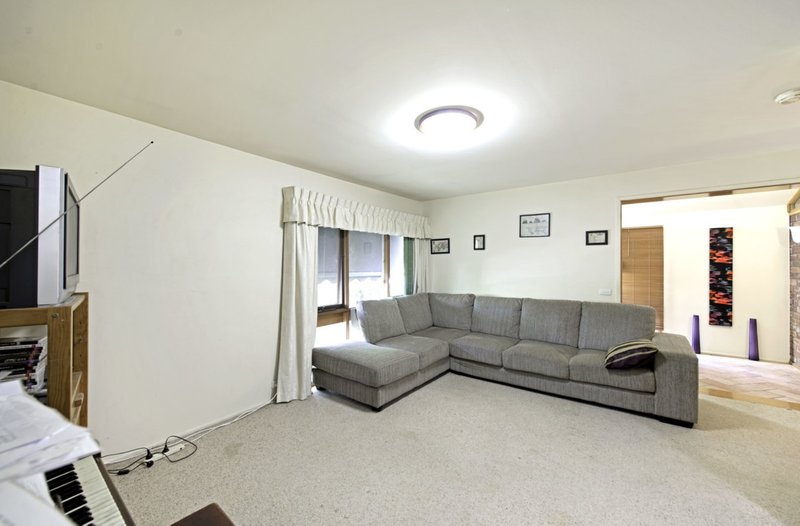 Photo - 109 Diamantina Crescent, Kaleen ACT 2617 - Image 6