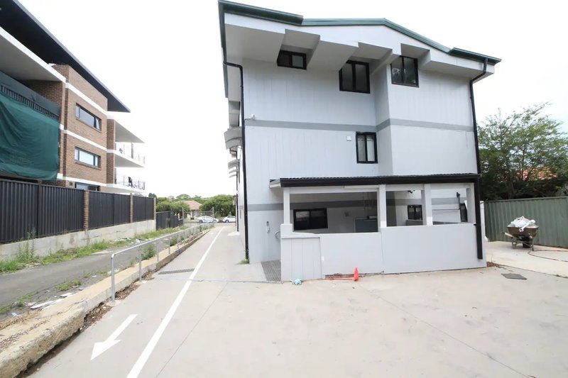 Photo - 10/9 Hampden Road, Lakemba NSW 2195 - Image 1