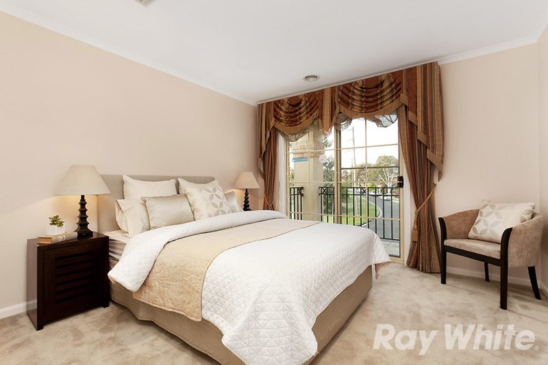 Photo - 109 Herriotts Boulevard, Glen Waverley VIC 3150 - Image 7