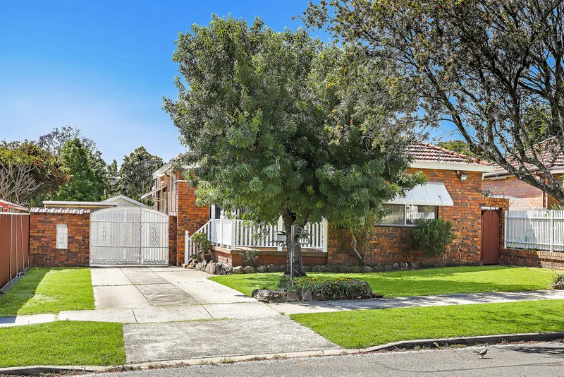 109 Hillcrest Avenue, Greenacre NSW 2190