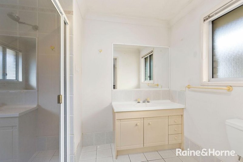 Photo - 10/9 Lawrence Close, Robertson QLD 4109 - Image 6