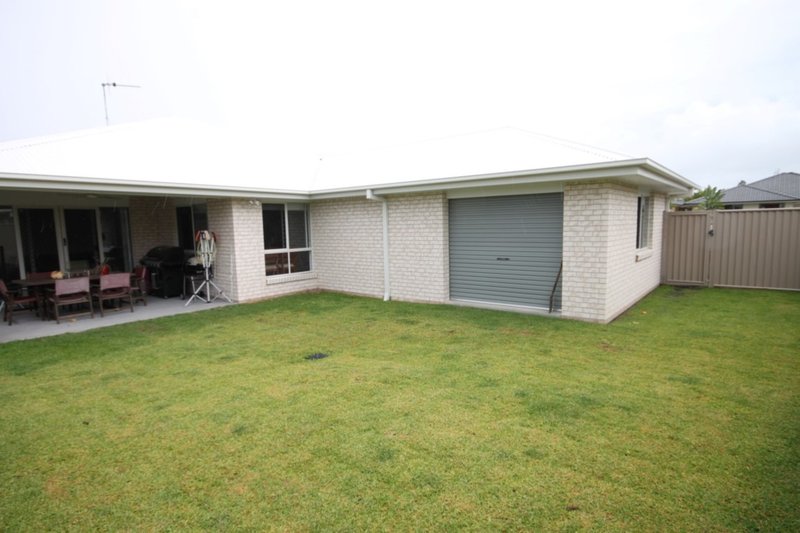 Photo - 109 Lennox Circuit, Pottsville NSW 2489 - Image 2