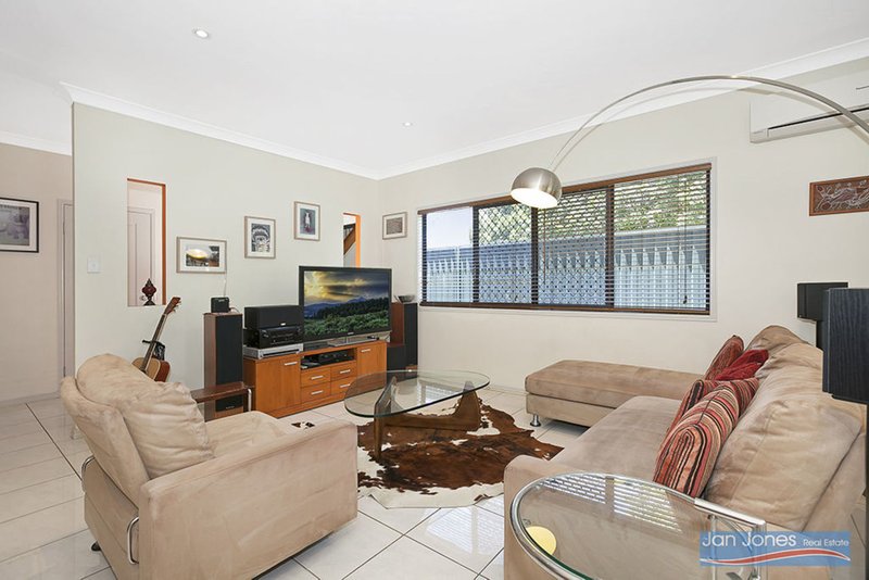 Photo - 109 Maine Road, Clontarf QLD 4019 - Image 4