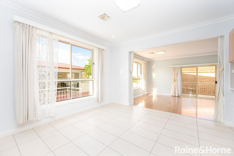 Photo - 109 Overall Avenue, Casey ACT 2913 - Image 11