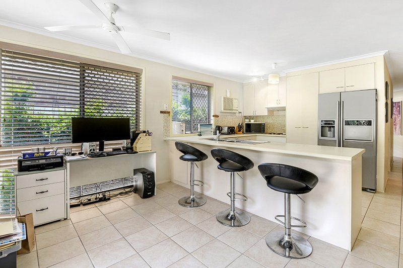 Photo - 109 River Oak Drive, Helensvale QLD 4212 - Image 5