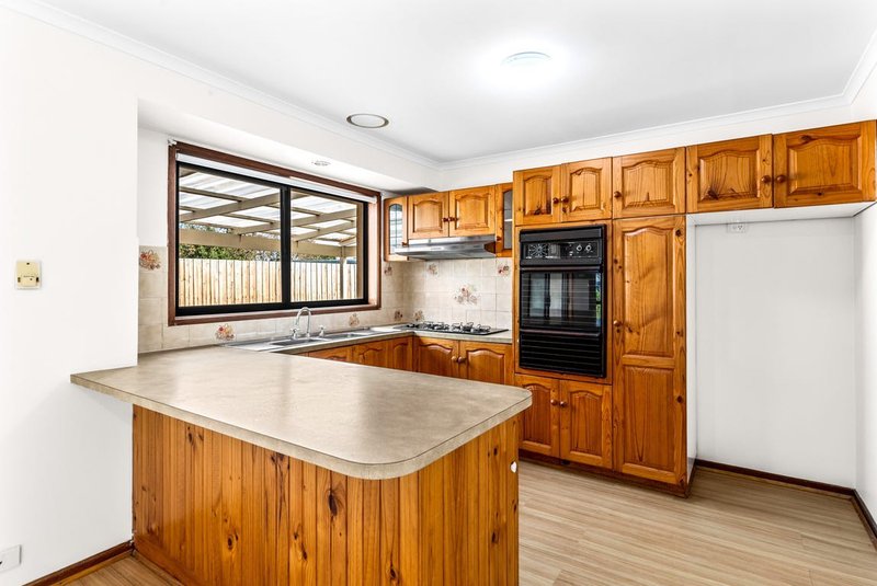 Photo - 109 Rosella Avenue, Werribee VIC 3030 - Image 4