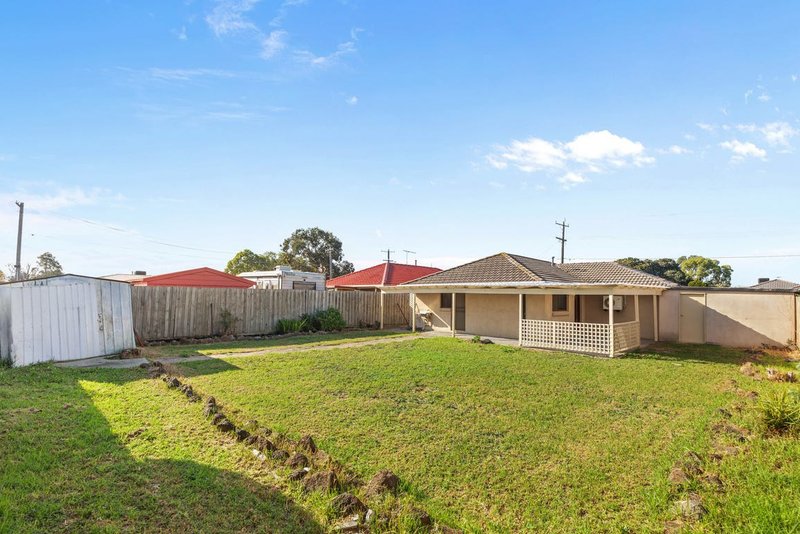 Photo - 109 Rosella Avenue, Werribee VIC 3030 - Image 11