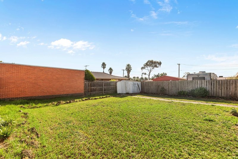 Photo - 109 Rosella Avenue, Werribee VIC 3030 - Image 12
