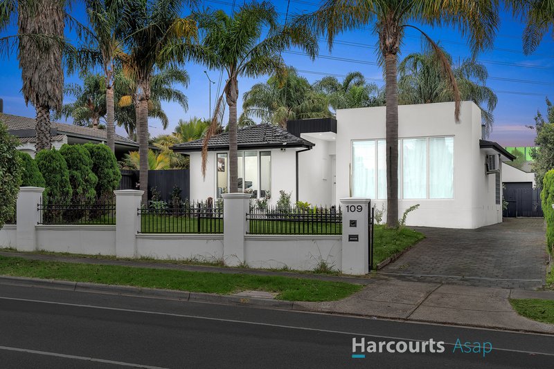 Photo - 109 Tiverton Drive, Mulgrave VIC 3170 - Image 2