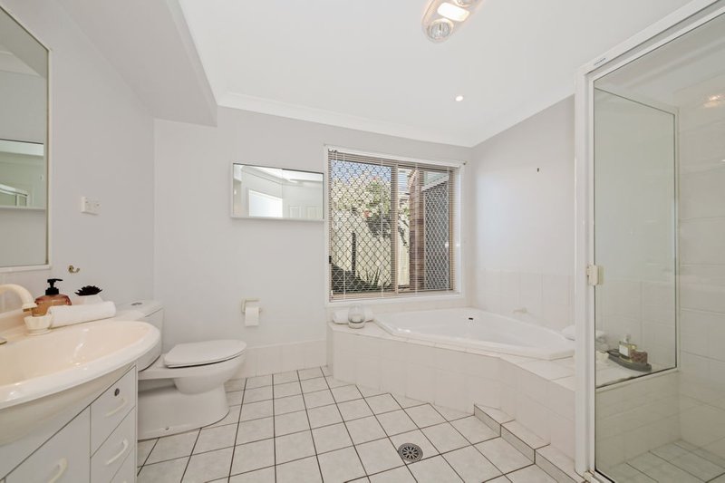 Photo - 109 Wimbledon Circuit, Carseldine QLD 4034 - Image 18