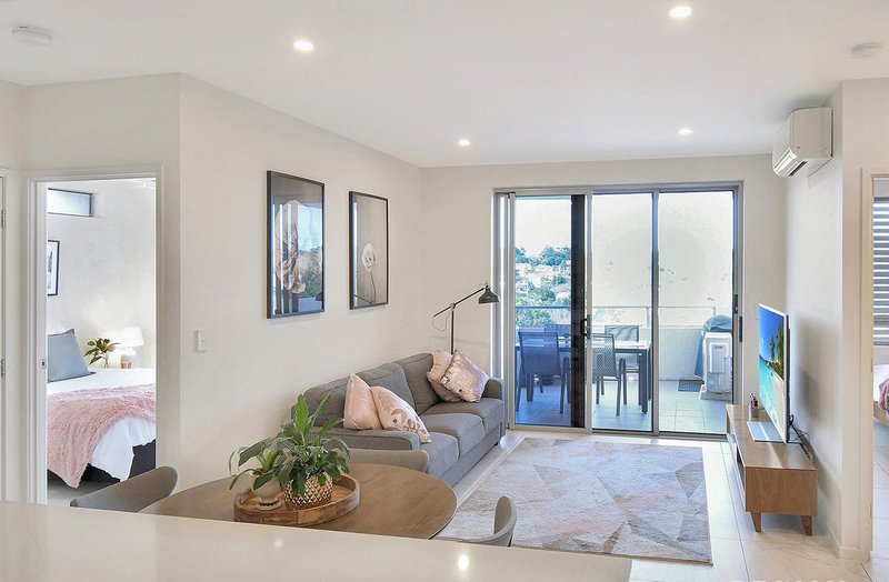 Photo - 10/908 Logan Road, Holland Park West QLD 4121 - Image 2