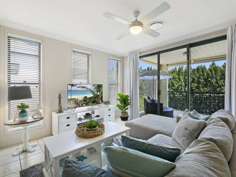 Photo - 1091/1 The Cove Cres , Carrara QLD 4211 - Image 2