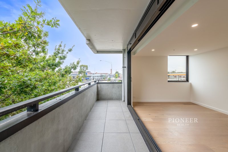 Photo - 109/12 Napier Street, Footscray VIC 3011 - Image 2