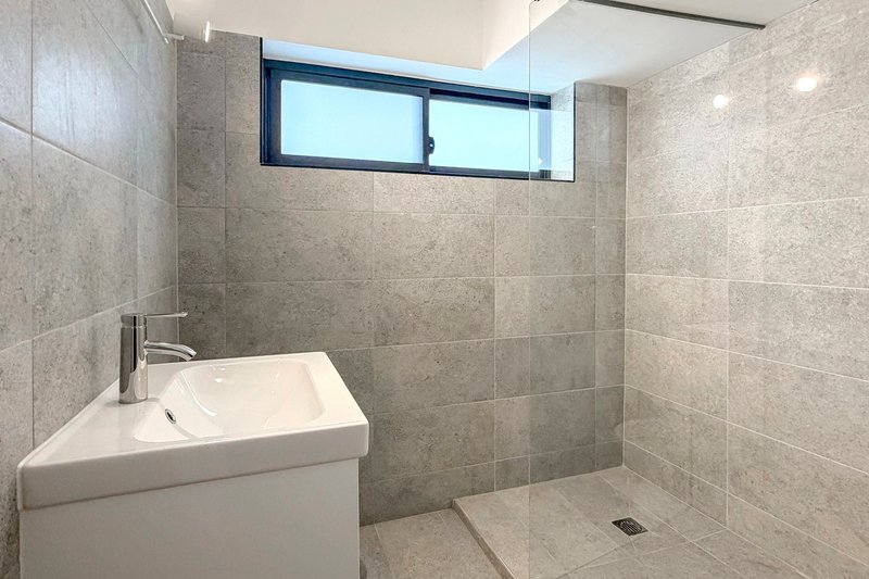 Photo - 1093 High Street, Reservoir VIC 3073 - Image 11