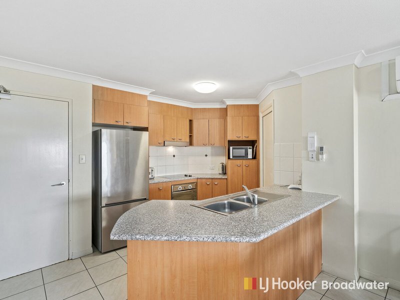 Photo - 109/392 Marine Parade, Labrador QLD 4215 - Image 4