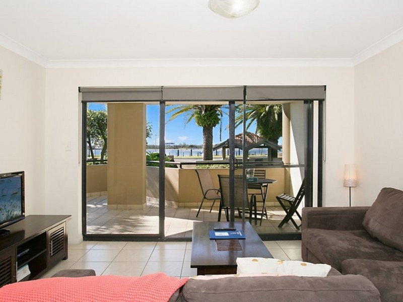 Photo - 109/392 Marine Parade, Labrador QLD 4215 - Image 4