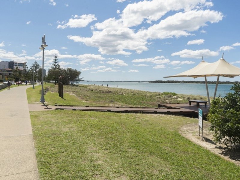 Photo - 109/392 Marine Parade, Labrador QLD 4215 - Image 18