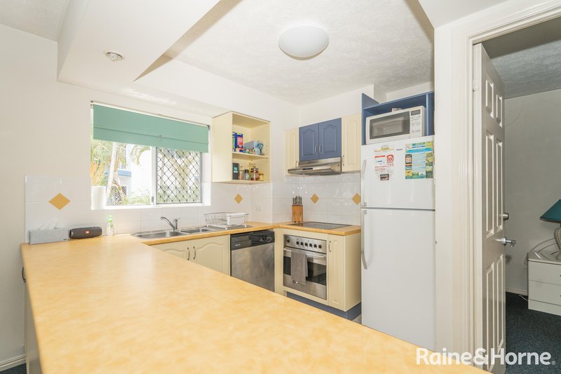 Photo - 109/396 Esplanade , Torquay QLD 4655 - Image 4