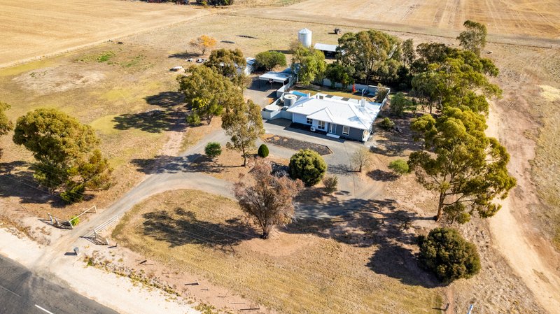 Photo - 1096 Horsham-Lubeck Road, Drung VIC 3401 - Image 2