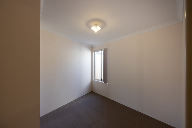Photo - 109C Hillsborough Drive, Nollamara WA 6061 - Image 1