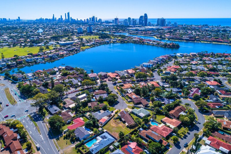 Photo - 10A Ballandra Court, Mermaid Waters QLD 4218 - Image 11