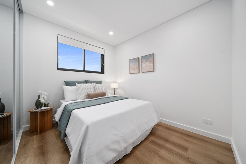 Photo - 10A Foxlow Street, Canley Heights NSW 2166 - Image 8