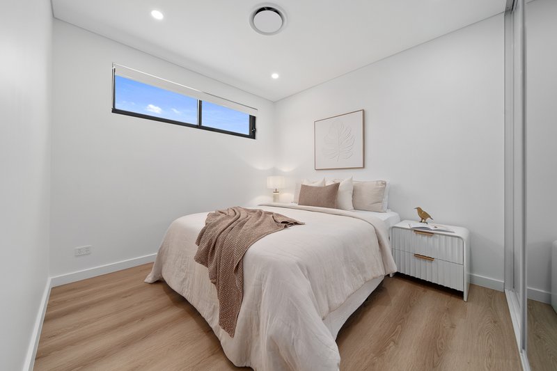Photo - 10A Foxlow Street, Canley Heights NSW 2166 - Image 9