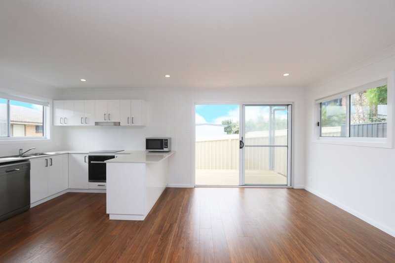 Photo - 10A Hillcrest Avenue, Bateau Bay NSW 2261 - Image 3