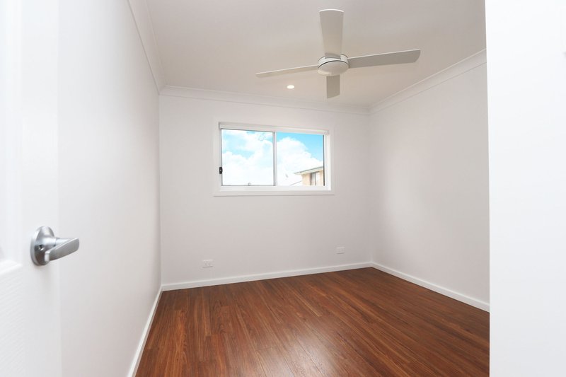 Photo - 10A Hillcrest Avenue, Bateau Bay NSW 2261 - Image 5