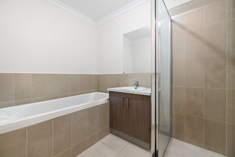 Photo - 10A Mark Drive, Tarneit VIC 3029 - Image 9