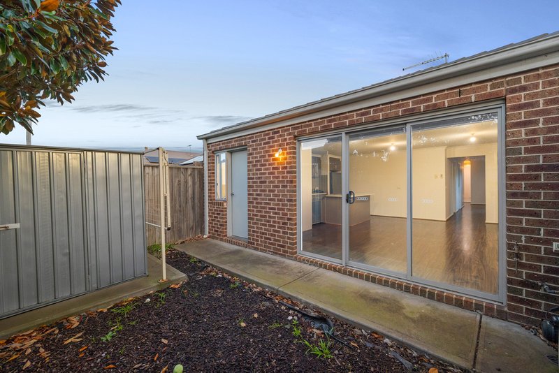 Photo - 10A Mark Drive, Tarneit VIC 3029 - Image 11