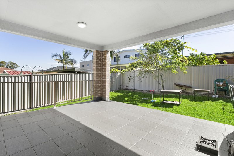 Photo - 10a Martin Crescent, Woodpark NSW 2164 - Image 4