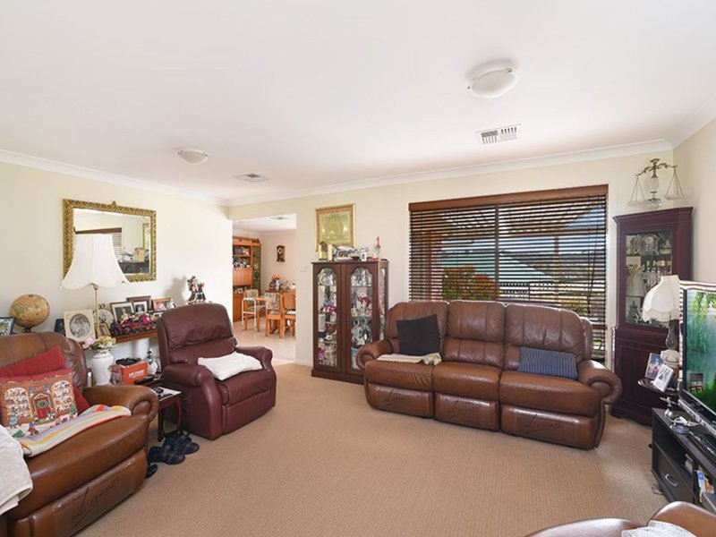 Photo - 10a Mynah Close, Mount Hutton NSW 2290 - Image 4