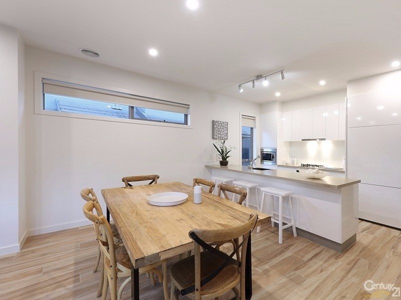 Photo - 10A Narooma Street, Moorabbin VIC 3189 - Image 6