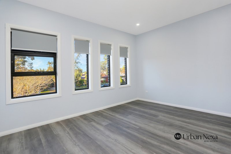 Photo - 10A Narva Place, Seven Hills NSW 2147 - Image 3