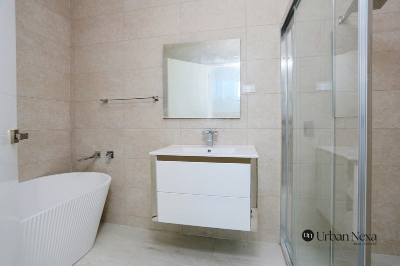 Photo - 10A Narva Place, Seven Hills NSW 2147 - Image 4