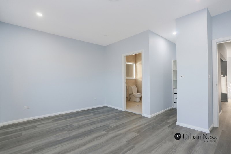 Photo - 10A Narva Place, Seven Hills NSW 2147 - Image 5