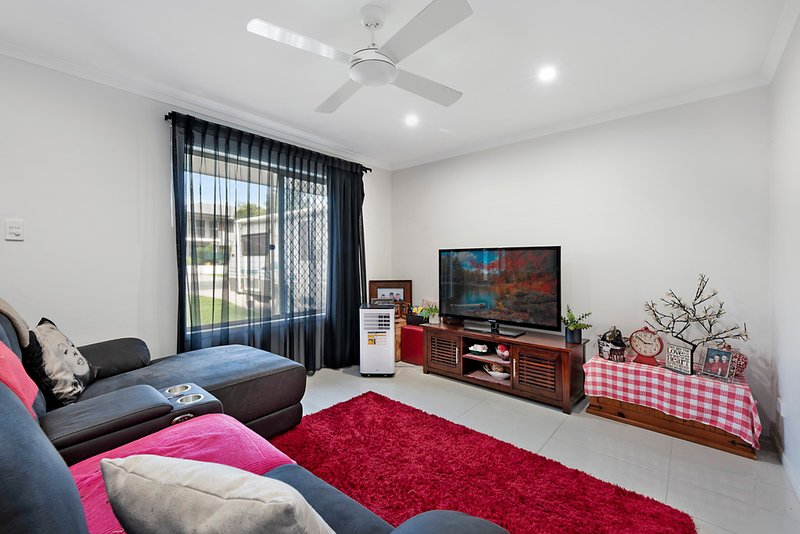 Photo - 10A Swan Street, Beerwah QLD 4519 - Image 3