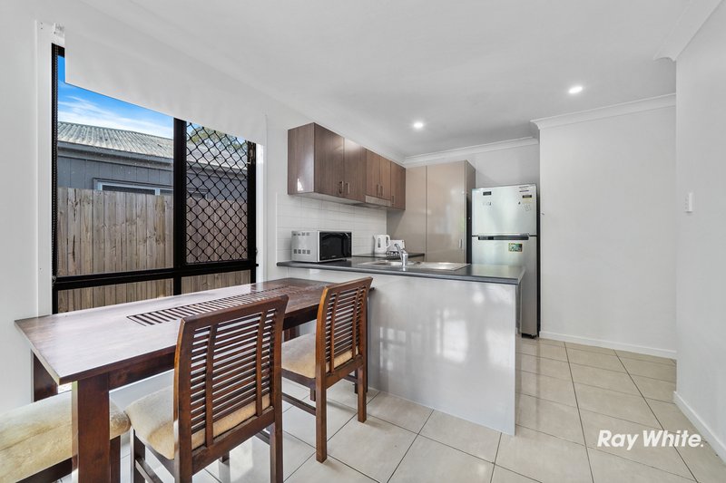 Photo - 10a&b/5 Richards Street, Loganlea QLD 4131 - Image 10