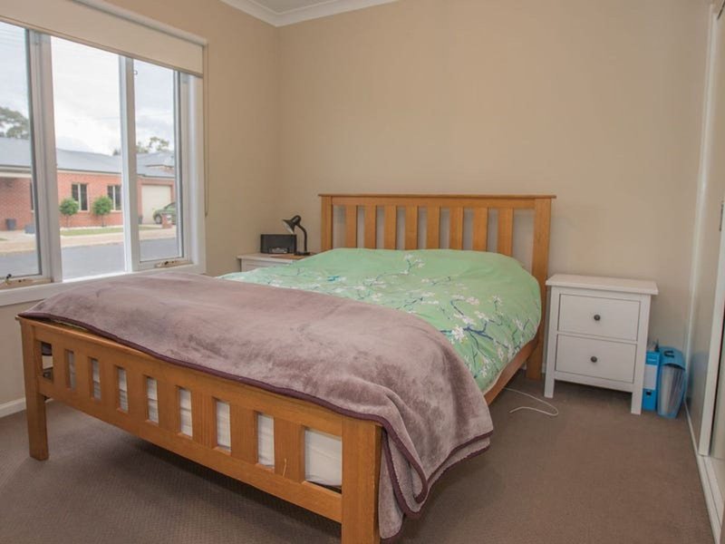 Photo - 10B Dugdale Street, Bacchus Marsh VIC 3340 - Image 6