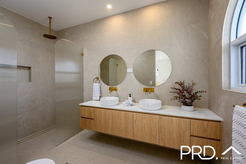 Photo - 10b Eileen Street, Picnic Point NSW 2213 - Image 11