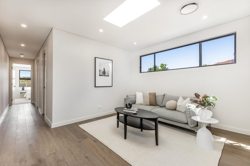 Photo - 10B Kiwong Street, Yowie Bay NSW 2228 - Image 8