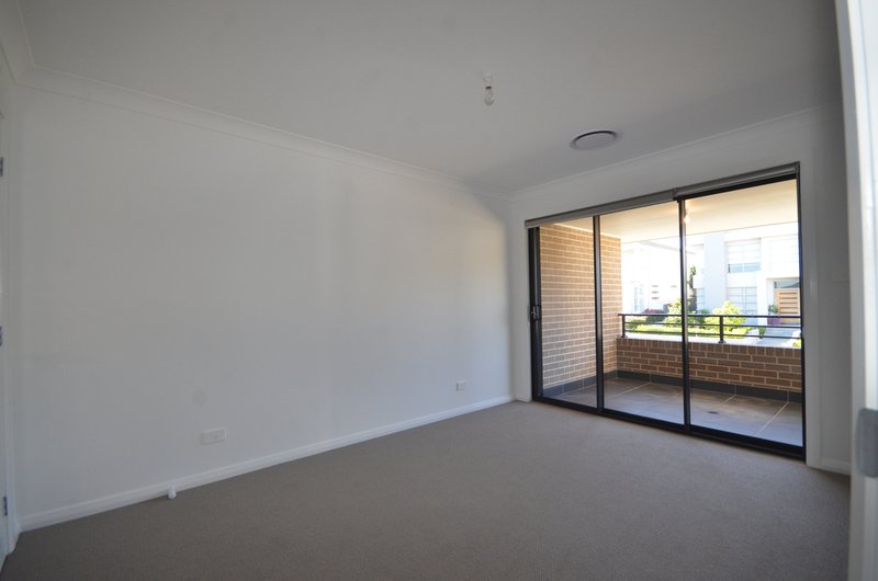 Photo - 10B Thomas Boulton Circuit, Kellyville NSW 2155 - Image 12